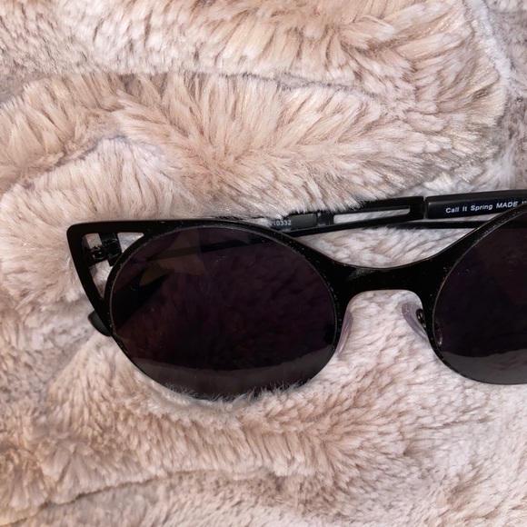 Cat Eye Sunglasses - Picture 8 of 10